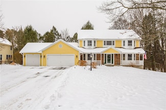 11 Claret Dr, Fairport, NY 14450