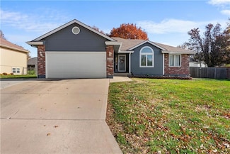 4620 SW 10th St, Blue Springs, MO 64015