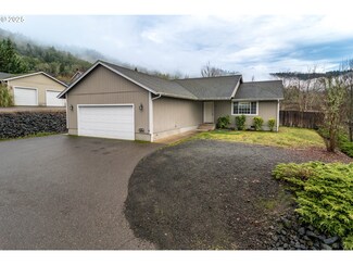 143 Barron Ct, Roseburg, OR 97471