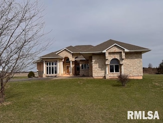 24211 N Carver Rd, Canton, IL 61520