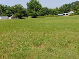770 River Ln, Tuscumbia, AL 35674
