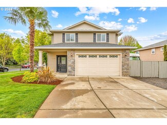 3608 Creek View Dr, Medford, OR 97504
