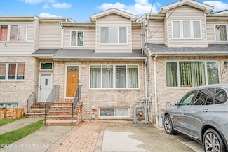587 Bloomingdale Rd, Staten Island, NY 10309