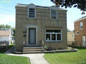 2455 Clarke St, River Grove, IL 60171