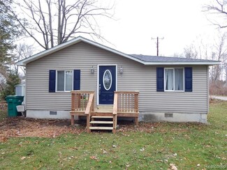 7385 Southwood Rd, Lexington, MI 48450