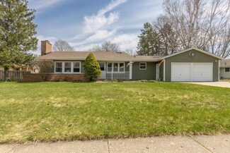 1111 Boswell Ln, Kalamazoo, MI 49006