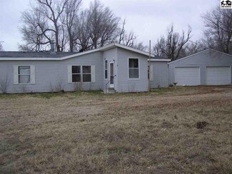 719 E Santa fe St, Sterling, KS 67579