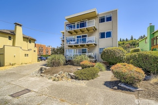 2514 57th Ave SW Unit 301, Seattle, WA 98116