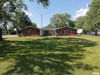 13607 Leisure Ln, Benton, IL 62812