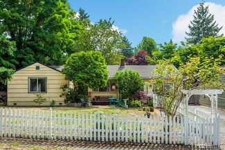 17050 13th Ave NE, Shoreline, WA 98155