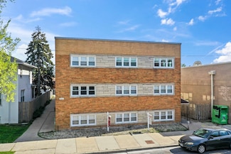 5927 W Addison St Unit 2D, Chicago, IL 60634