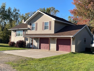 91 E 19 Mile Rd, Sault Sainte Marie, MI 49783