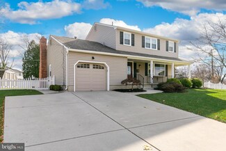 15 Cedar Mill Ln, Mount Holly, NJ 08060