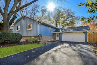 1008 Brentwood Place, Geneva, IL 60134