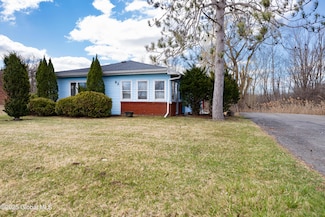 82 Creble Rd, Selkirk, NY 12158