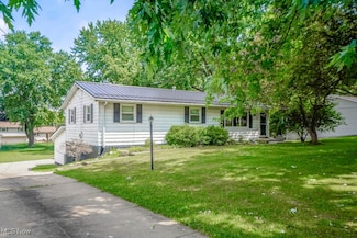 3603 Dotwood St NW, North Canton, OH 44720