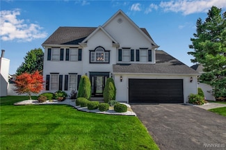 25 Windsor Ridge Dr, Lancaster, NY 14086