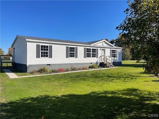 27000 Meadow Ln, Watertown, NY 13601