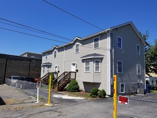 16-18 Kempton Ct, Lawrence, MA 01841
