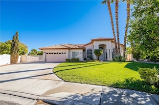 1400 Castle Crest Dr, Las Vegas, NV 89117