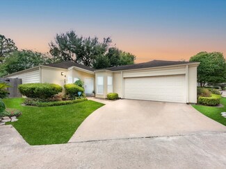 12800 Briar Forest Dr Unit 4, Houston, TX 77077