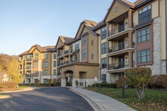 1320 Riverside Ln Unit 200, Saint Paul, MN 55118