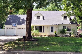 2534 E Clover Ln, Wichita, KS 67216