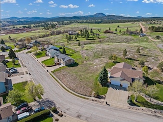 1423 W Charles St, Spearfish, SD 57783