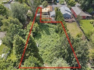 5581 NE Simpson St, Portland, OR 97218