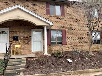 500 Winchester Ave Unit B2, Staunton, VA 24401