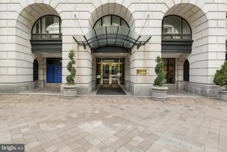 601 Pennsylvania Ave NW Unit 812, Washington, DC 20004