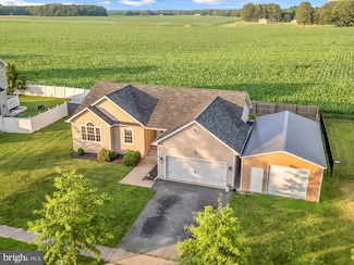 15 Ridgeway Dr, Ridgely, MD 21660