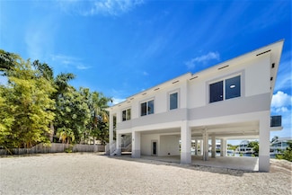 38 N Bounty Ln, Key Largo, FL 33037