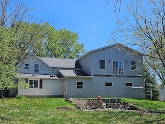 412 Prairie Ave SW, Faribault, MN 55021