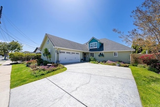 5830 Mott St, San Diego, CA 92122