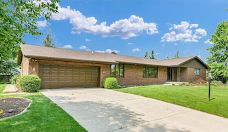 4111 Farhills Dr, Champaign, IL 61822