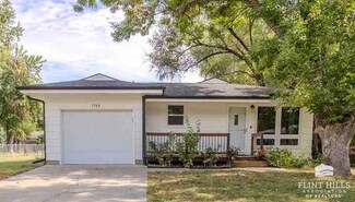 1948 Strong Ave, Manhattan, KS 66502