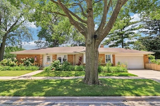 8318 Gross Point Rd, Morton Grove, IL 60053