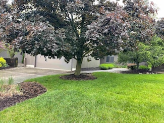 9525 Ledge Wood Ct, Fort Wayne, IN 46804