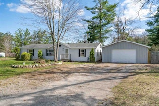 5898 Valley Rd, Alanson, MI 49706