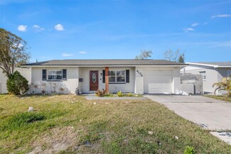 4134 Des Moines St NE, Saint Petersburg, FL 33703