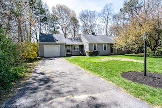 52 Cap'N Jac's Rd, Barnstable, MA 02632