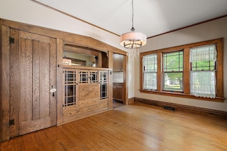 521 4th St, Gaylord, MN 55334