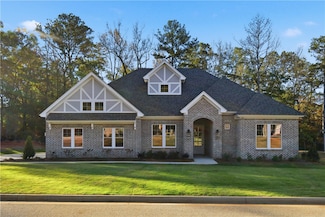 211 Merlin St, Opelika, AL 36801