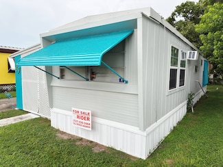 6978 46th Ave N Unit 127, Saint Petersburg, FL 33709