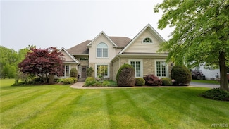 9698 Carmelo Ct, Clarence Center, NY 14032