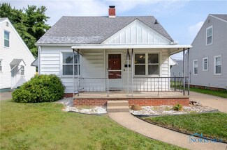 3020 Muirfield Ave, Toledo, OH 43614