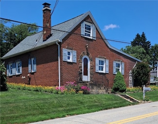 1015 Middletown Rd, New Stanton, PA 15672