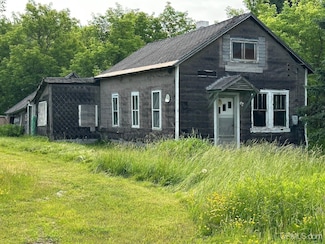 798 S Cedar St, Ewen, MI 49925