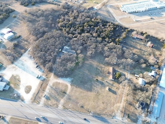 1535 E Henderson St, Cleburne, TX 76031